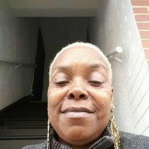 Meet your Posher, Dionne